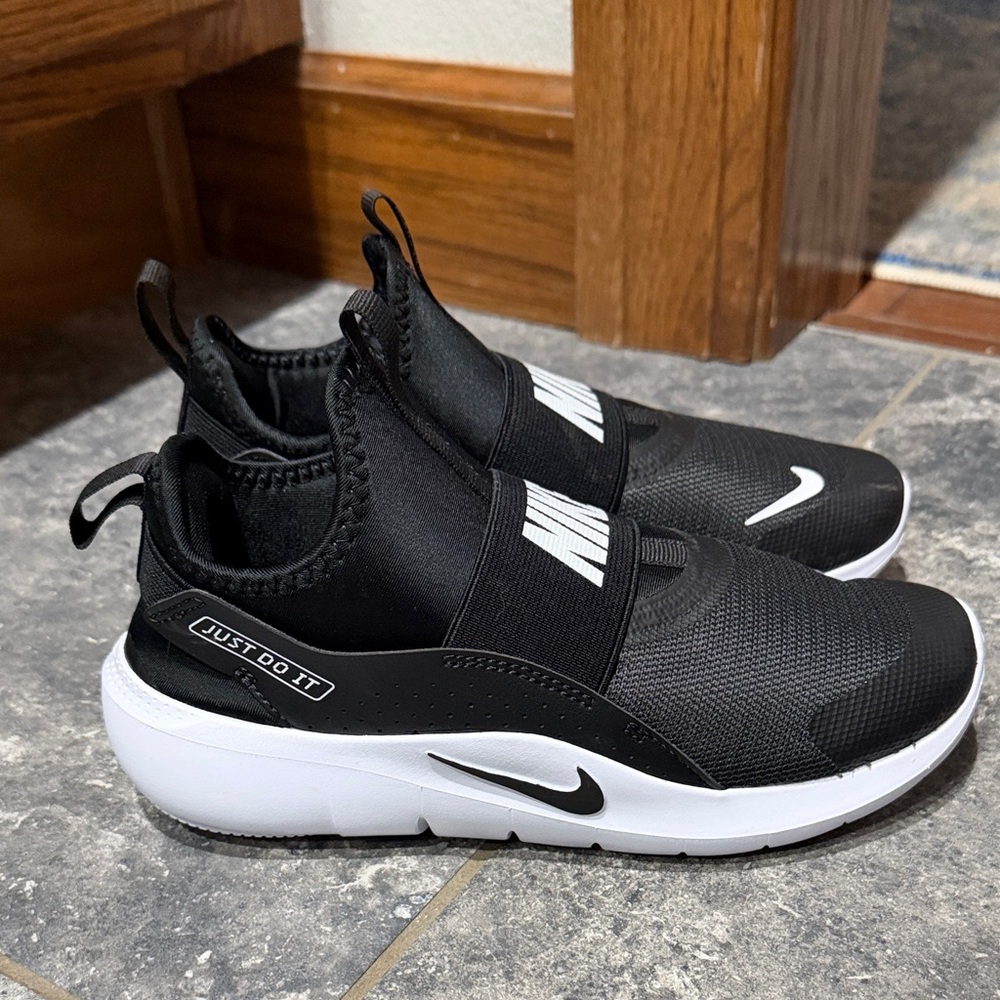 NWOB Kids' Nike Flex Runner 4 Slip On Shoes - Picture 4 of 6